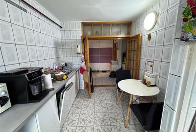 Apartament cu 3 camere decomandat, mobilat în Ultracentral