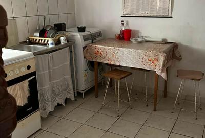 Comision Zero - Casa 3 camere Indiviziune -  strada Grivitei - 8