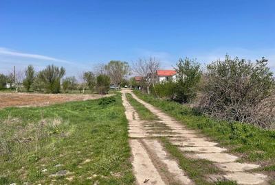 Teren Construcții extravilan de 3300 mp, în Central
