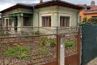 Teren Construcții intravilan de 1520 mp, în Alunișu