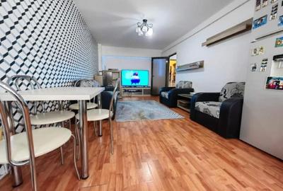 Apartament cu 3 camere decomandat în Tătărași