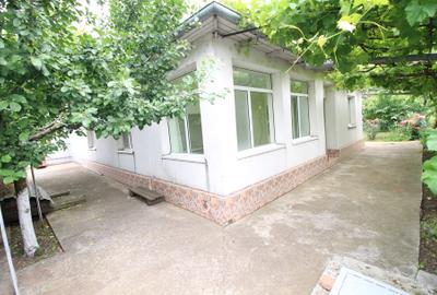 Vand/Schimb casa 3 camere Vanatori, utilitati, teren 1000mp - 1