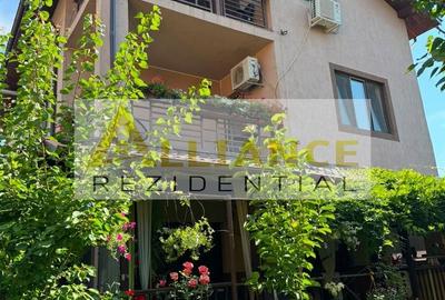 Casă individuală cu 7 camere decomandat în Central