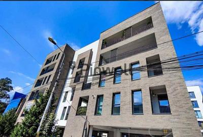 Apartament cu 3 camere semidecomandat, mobilat în Iancului