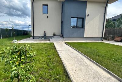 Casă individuală cu 4 camere în Hărman