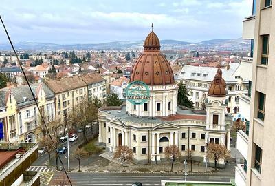 Apartament cu 4 camere decomandat, mobilat în Central