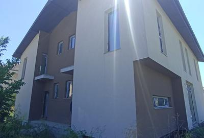Vanzare vila duplex in Otopeni Ilfov str George Enescu - 2