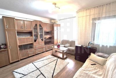 Apartament cu 3 camere decomandat în Calea București