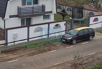 Casă cu 5 camere în Botiz