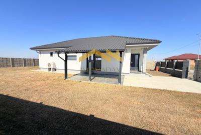 -Casa Individuala - Parter - 4 camere - - 4