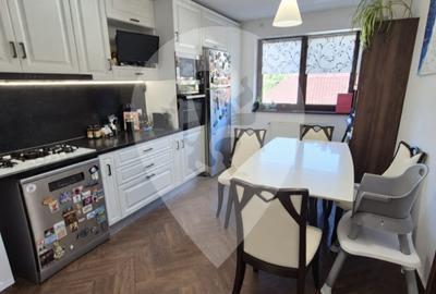 Apartament 4 camere, pe 2 nivele  - 128 mp  -  Centru civic  -  Aurel Vlaicu - 3