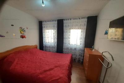 Vila noua P+1, 280mp construiti, zona Centrala, St - 400 mp cu 12 deschidere - 12