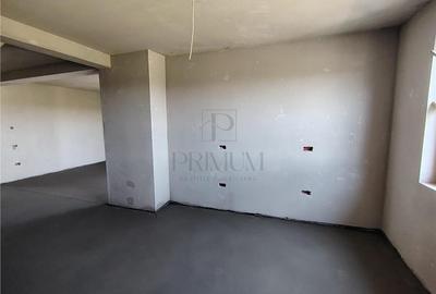 Duplex despartit prin C.T.- dormitor la parter - canalizare - 6