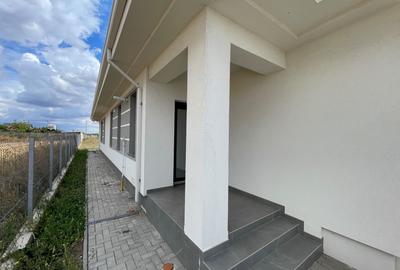 Duplex cu 3 camere în Covaci
