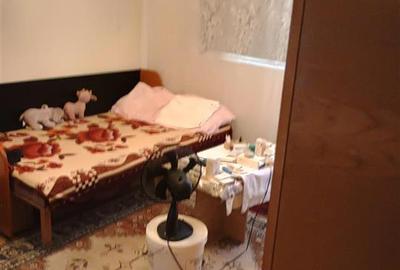 Apartament cu 3 camere semidecomandat în Viziru 1