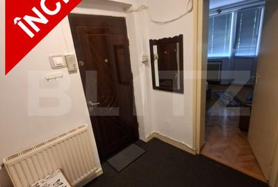 Apartament cu 3 camere decomandat, mobilat în Cornișa