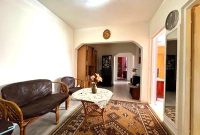 Apartament 3 camere 65mp zona semicentrala 65.000eur neg - 1