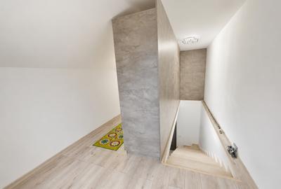 Casă P+1+mansardă, curte amenajata cu 4 locuri de parcare, luminoasa - 19