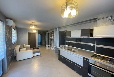 Apartament cu 3 camere semidecomandat, mobilat în Între Lacuri