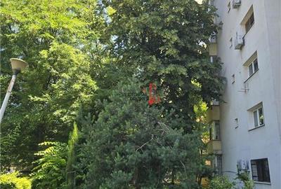 Et.1, la prima inchiriere chiar la intrarea in parc, reper Palatul Ghica Tei - 30