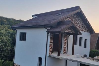 Casă individuală cu 3 camere în Exterior Vest