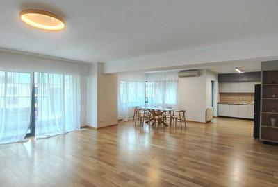 Apartament cu 3 camere decomandat în Aviației