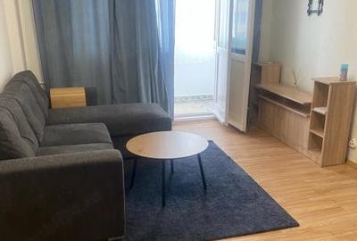Apartament cu 2 camere semidecomandat, mobilat în Ștefan cel Mare