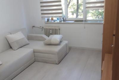NOU PE PIATA! Apartament 2 camere in zona McDONALDS la etajul 2/4 - 1