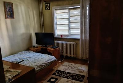 Craiovita Noua Apartament 3 camere Decomandat Balcon - 3