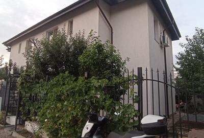 Casă cu 4 camere în Bragadiru