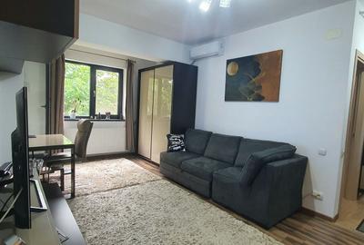 Apartament cu 2 camere semidecomandat, mobilat în Moșilor