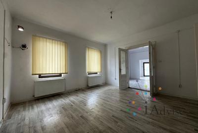 Casă cu curte generoasă – ideală pentru restaurant, birou sau clinică - 4