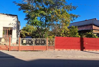 Oportunitate dezvoltare/constructie  2 proprietati Casa+teren 2200 m2,zona buna, - 1