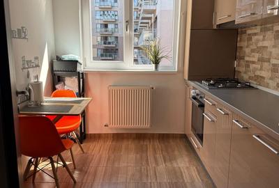 Apartament cu 2 camere decomandat în Titan