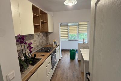 Apartament cu 3 camere decomandat în Canta