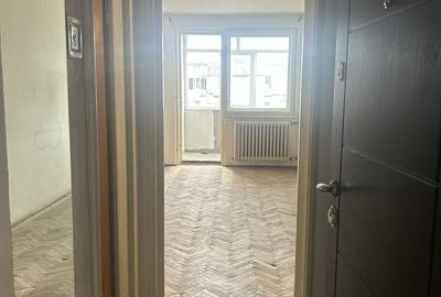 Vanzare garsoniera Lujerului-Veteranilor, dec., 32mp,etaj 9 - 2