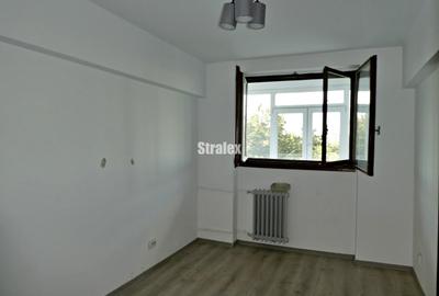 Apartament 3 camere bloc reabilitat aproape de metroul Raul Doamnei - 8