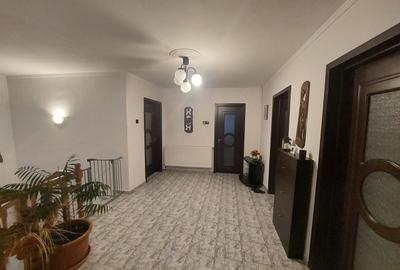 TECHIRGHIOL, CENTRAL, VILA  D+P+1, DESCHIDERE PE COLT, 5 CAMERE, 5 BAI - 27