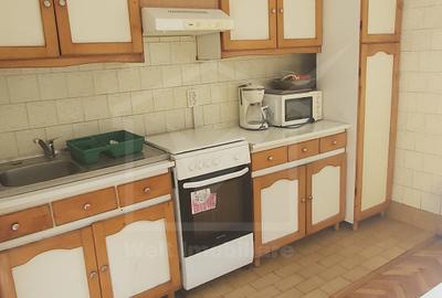 Casă individuală cu 4 camere decomandat în Zorilor