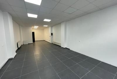 Spațiu comercial, de 63.00 mp, în Săsar