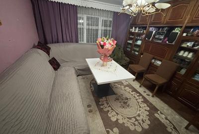 Apartament cu 3 camere decomandat în Burdujeni