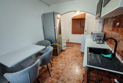 Apartament de vanzare -Str.Mioritei etaj 2 - 2