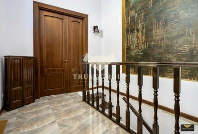 Casă individuală cu 5 camere în P-ța Unirii