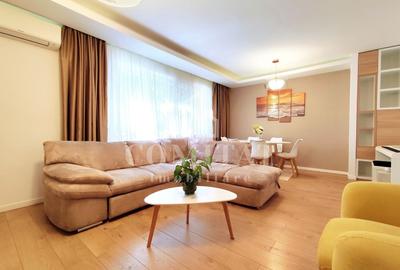 Apartament cu 5 camere semidecomandat, mobilat în Plopilor