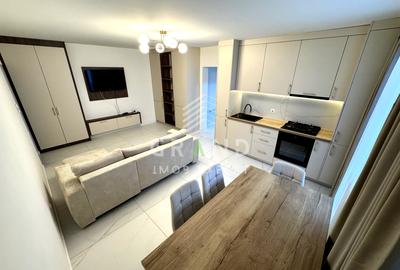 Apartament cu 3 camere semidecomandat, mobilat în Florești