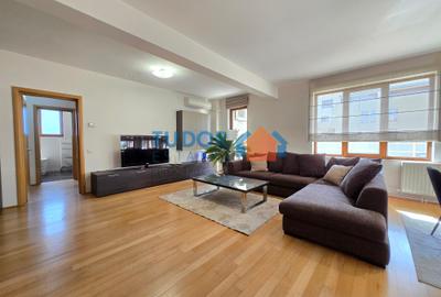 Apartament cu 4 camere în Herăstrău