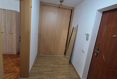 Inchiriez apartament 2 camere zona Miorita Deva - 2