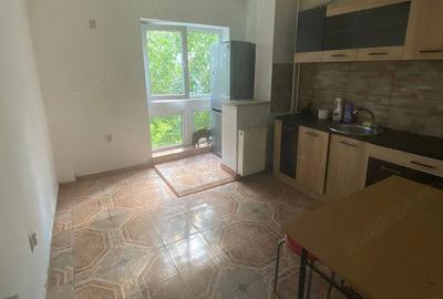 Apartament cu 2 camere decomandat în Olteniței