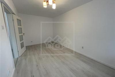 Apartament cu 2 camere decomandat în Hipodrom 1