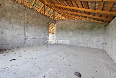 Casă de vânzare în Lazuri – aproape de lacuri, aproape de liniște, de - 7